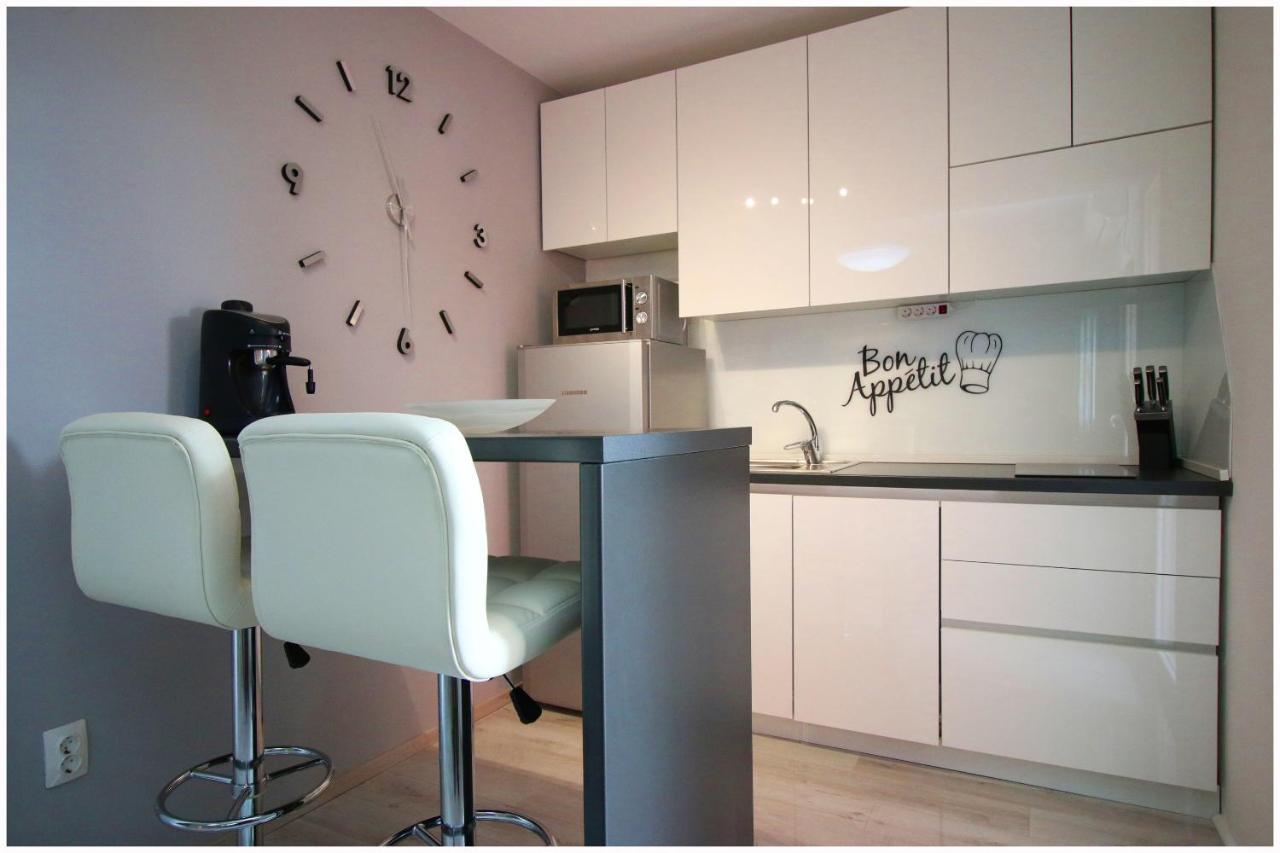 Apartments Eva Примоштен Экстерьер фото