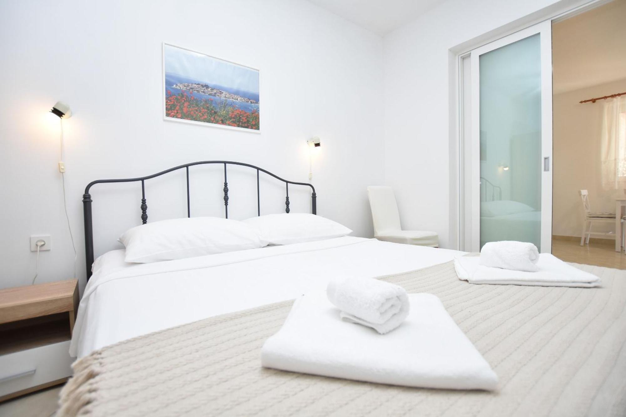 Apartments Eva Примоштен Номер фото