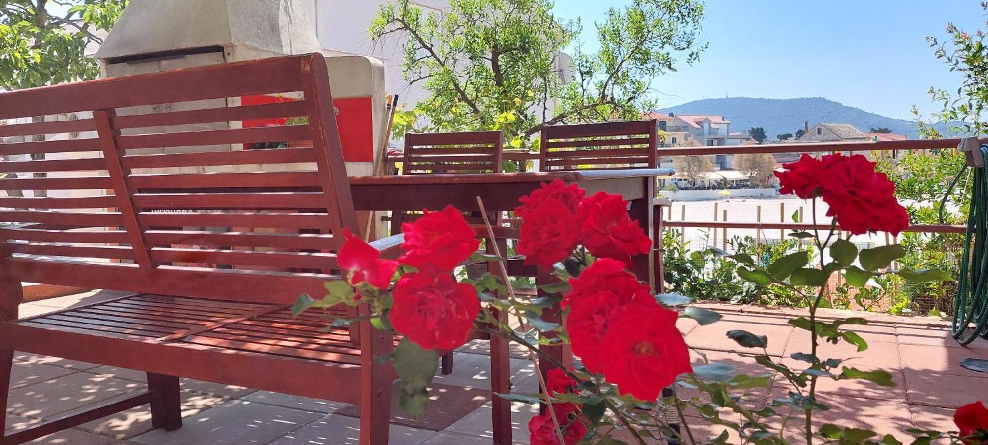 Apartments Eva Примоштен Номер фото