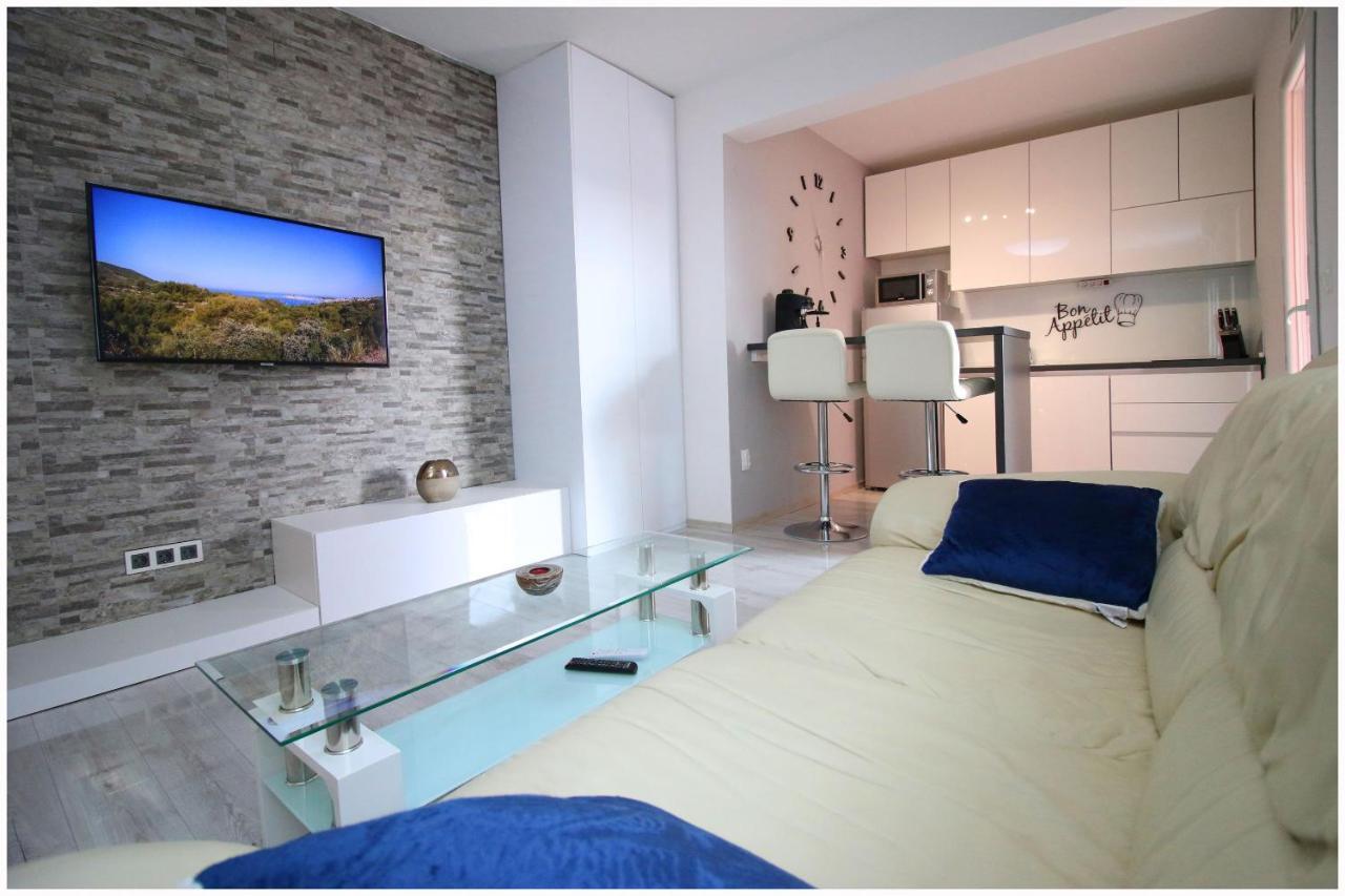 Apartments Eva Примоштен Экстерьер фото