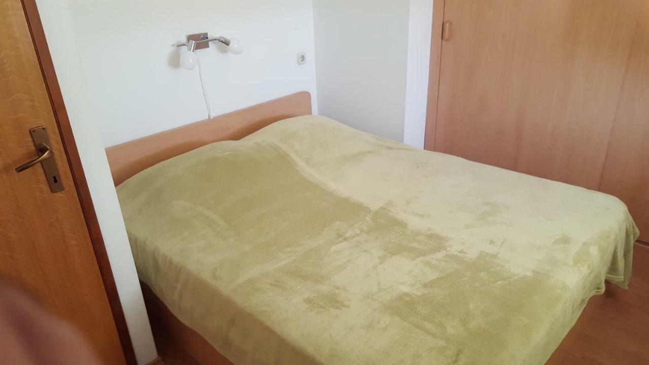 Apartments Eva Примоштен Экстерьер фото