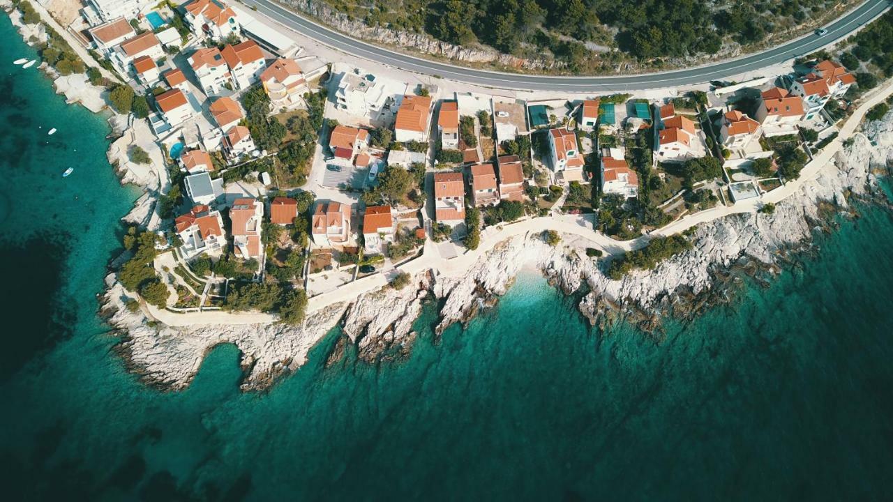Apartments Eva Примоштен Экстерьер фото